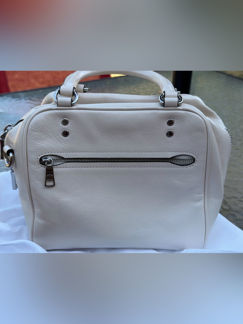 COACH Rogue Cube 20 glazed chalk. - Picture 2 of 10